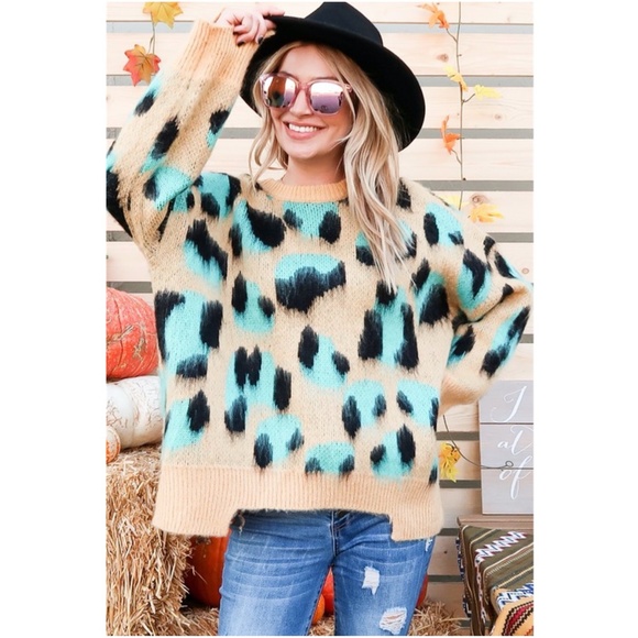 Leopard print mint cream fuzzy oversized sweater - Picture 2 of 10